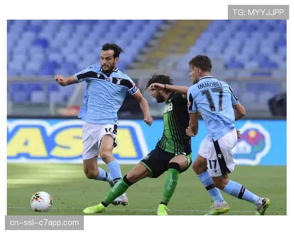 萨索洛年轻门将的成长之路:如何在失球最多的球队中证明自己 萨索洛年轻门将的成长之路:如何在失球最多的球队中证明自己